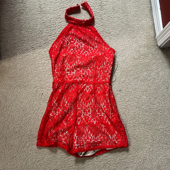 Red lace halter romper - Picture 1 of 4